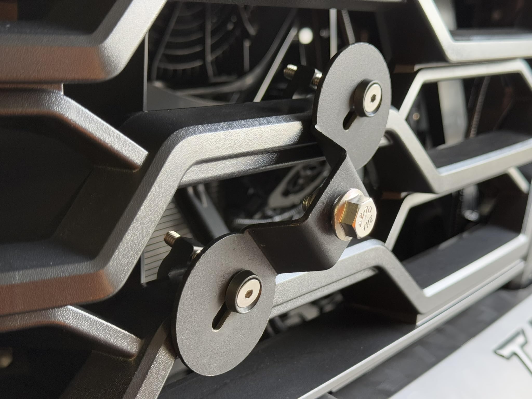 Amazon.com: CravenSpeed Platypus License Plate Grille Mount
